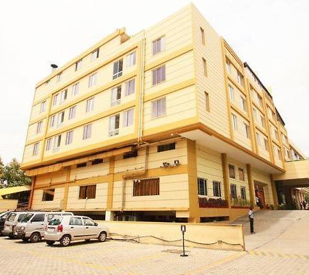 Hotel Pai Vista Майсуру Екстер'єр фото